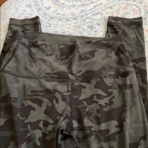 Align Pant 28 Camo Leggings